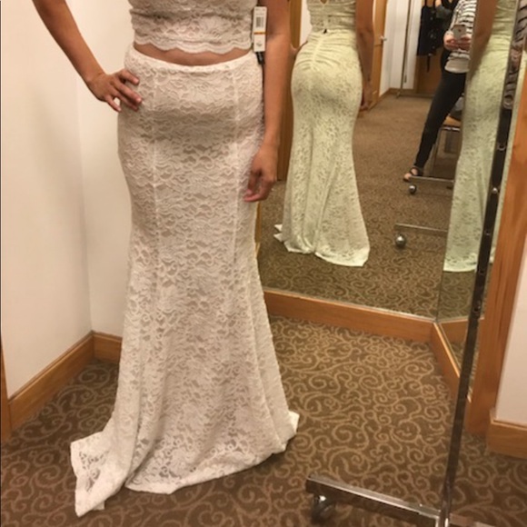 Two piece Wedding/ prom dress - Picture 2 of 2